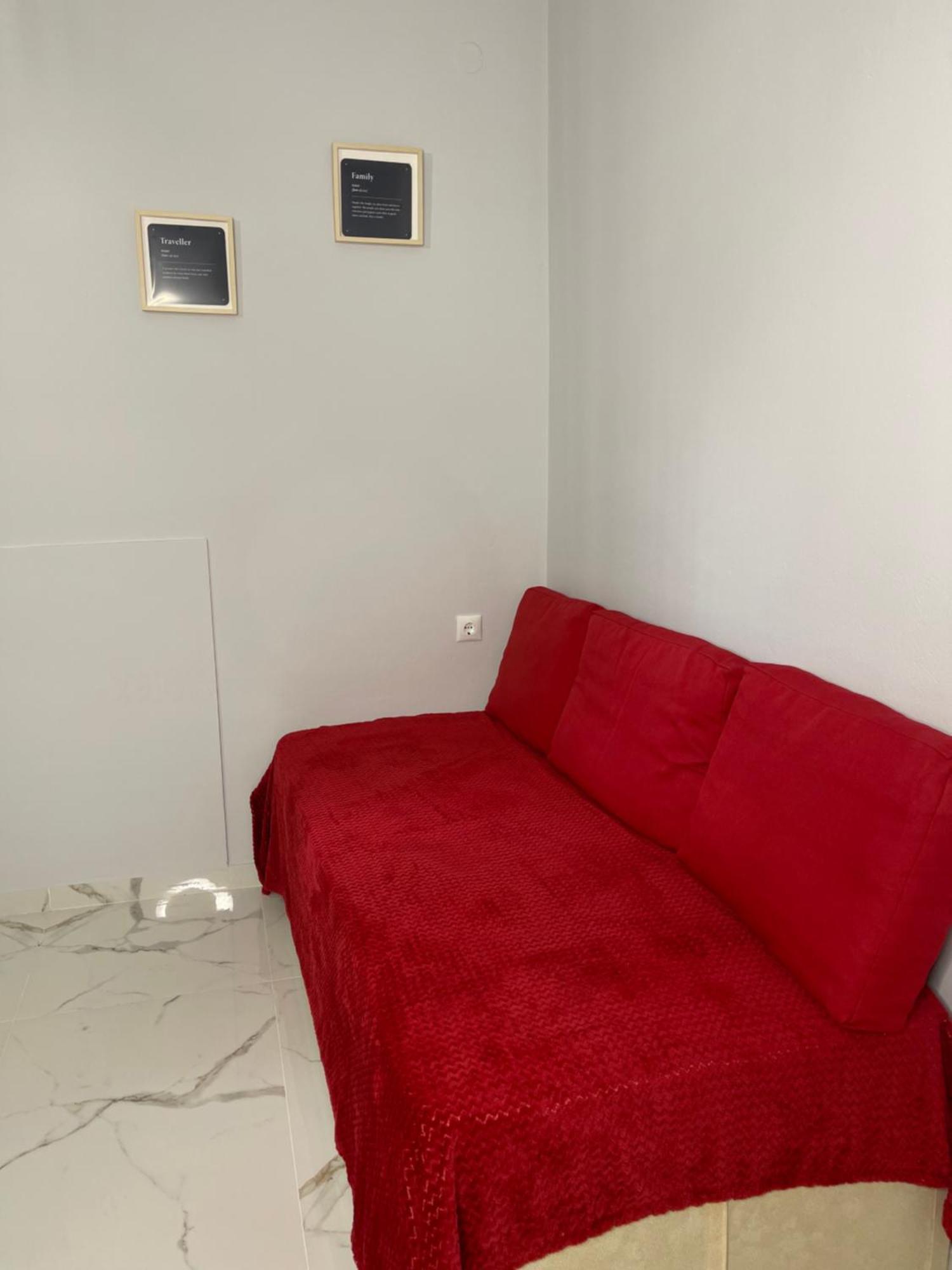 Airpoint Renovated Apartment Artemida  Bagian luar foto