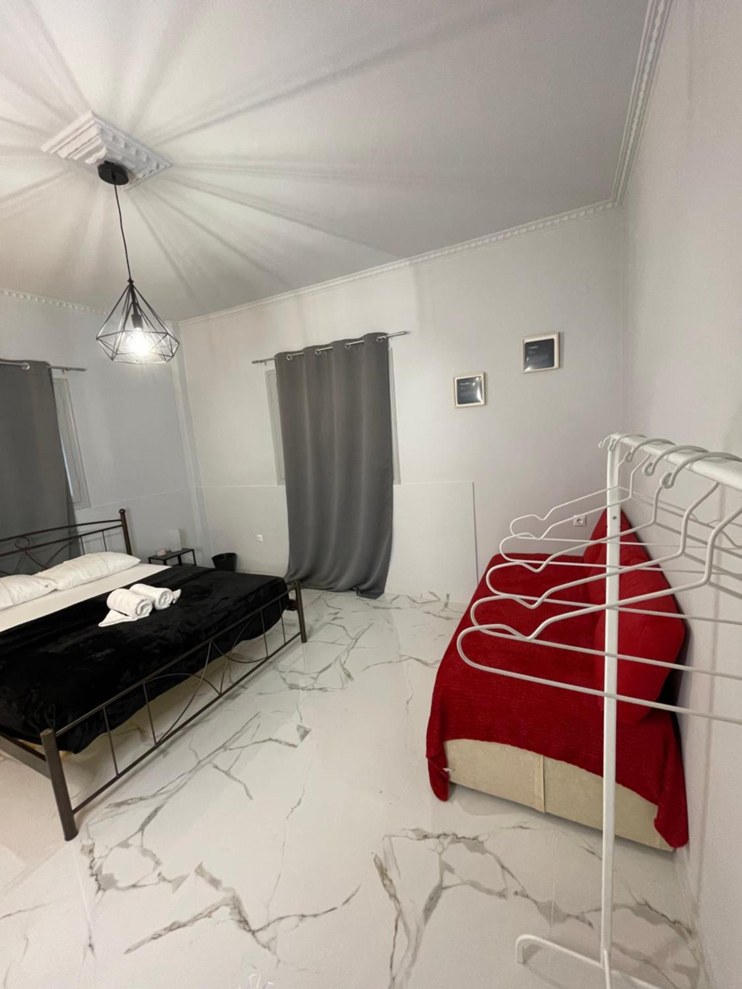 Airpoint Renovated Apartment Artemida  Bagian luar foto