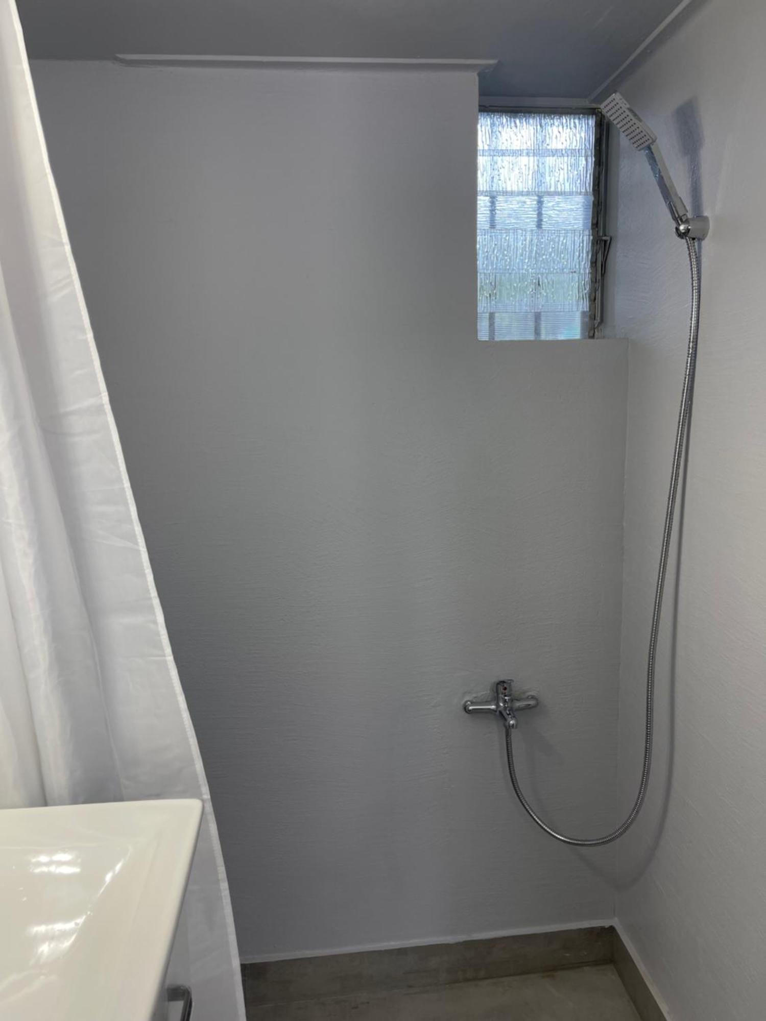 Airpoint Renovated Apartment Artemida  Bagian luar foto